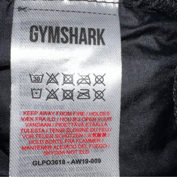 Gymshark size medium cropped jacket - Picture 6 of 9
